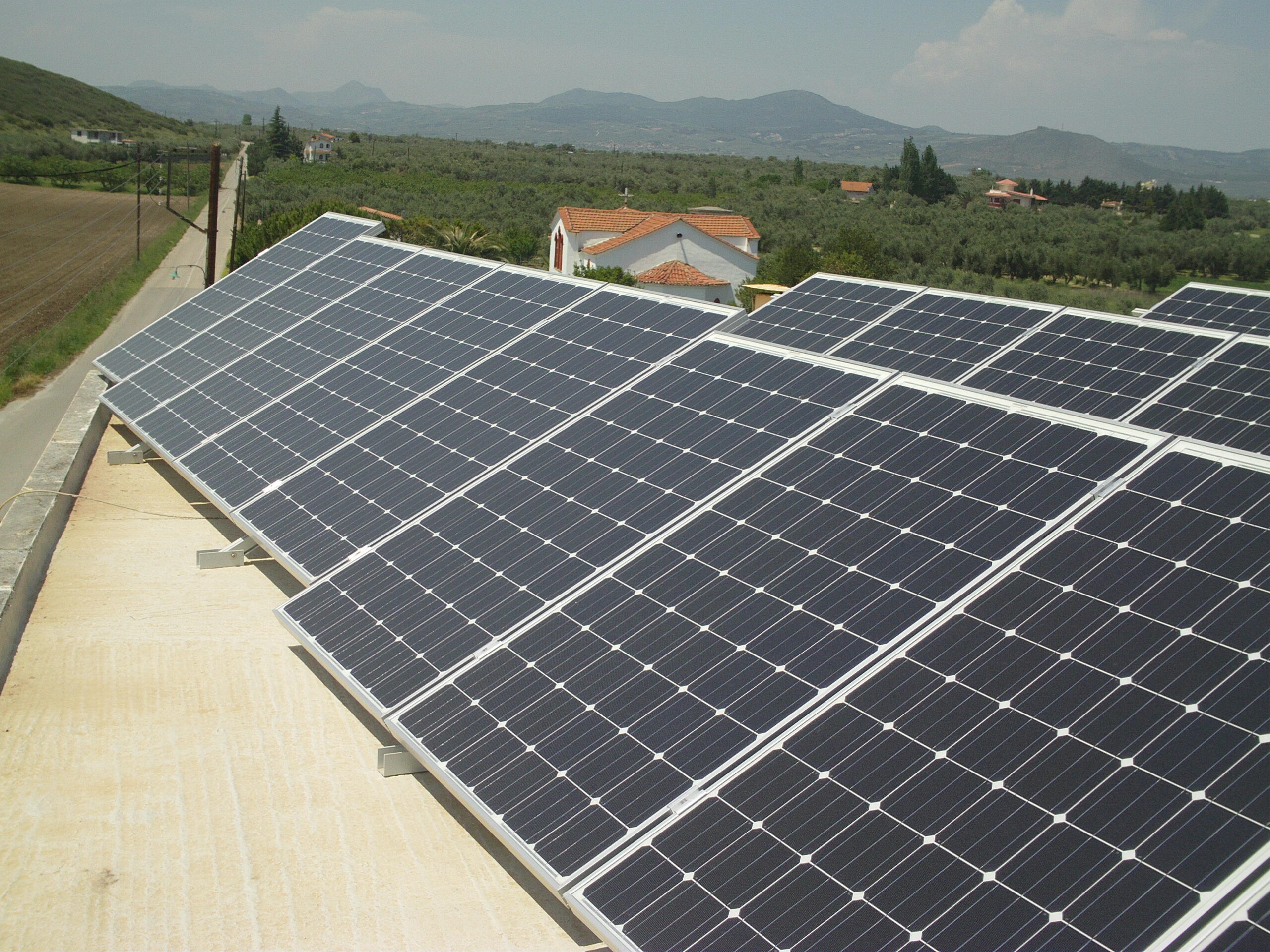 ΦΩΤΟΒΟΛΤΑΪΚΟ ΟΙΚΙΑΣ 10KW ΓΙΑ ΑΥΤΟΠΑΡΑΓΩΓΗ ΣΤΟ ΚΥΠΑΡΙΣΣΙ ΦΘΙΩΤΙΔΑΣ